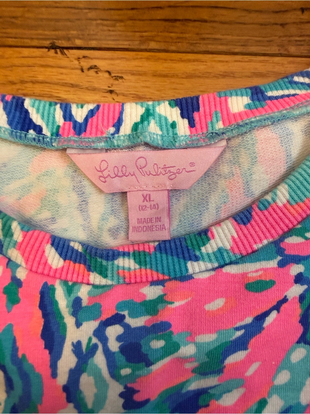 Lilly Pulitzer Mini Carlita Set in ‘Tiki Pink Shake it Up’ - Picture 3 of 11